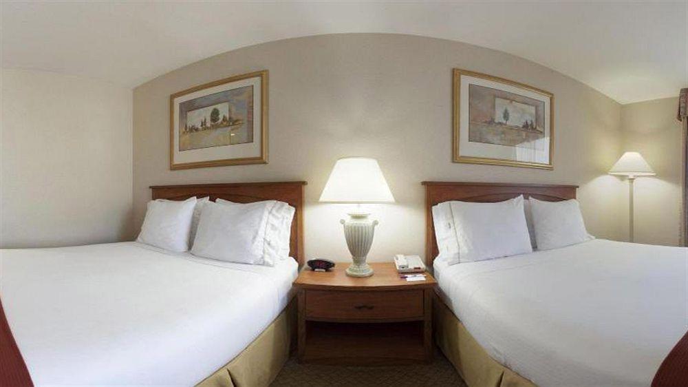 Holiday Express & By Ihg Carson City