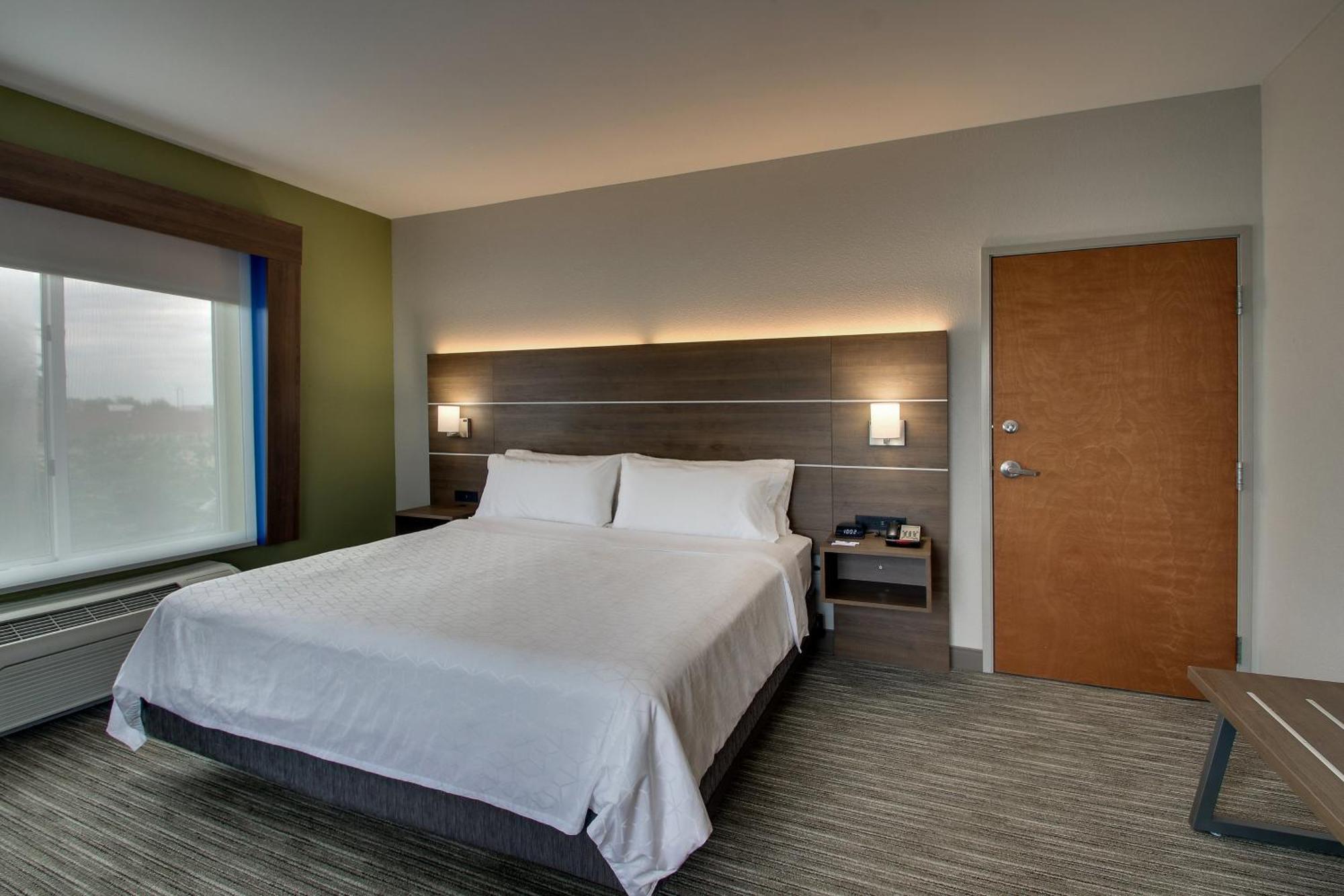 Hotel Express & Carson By Ihg 3*