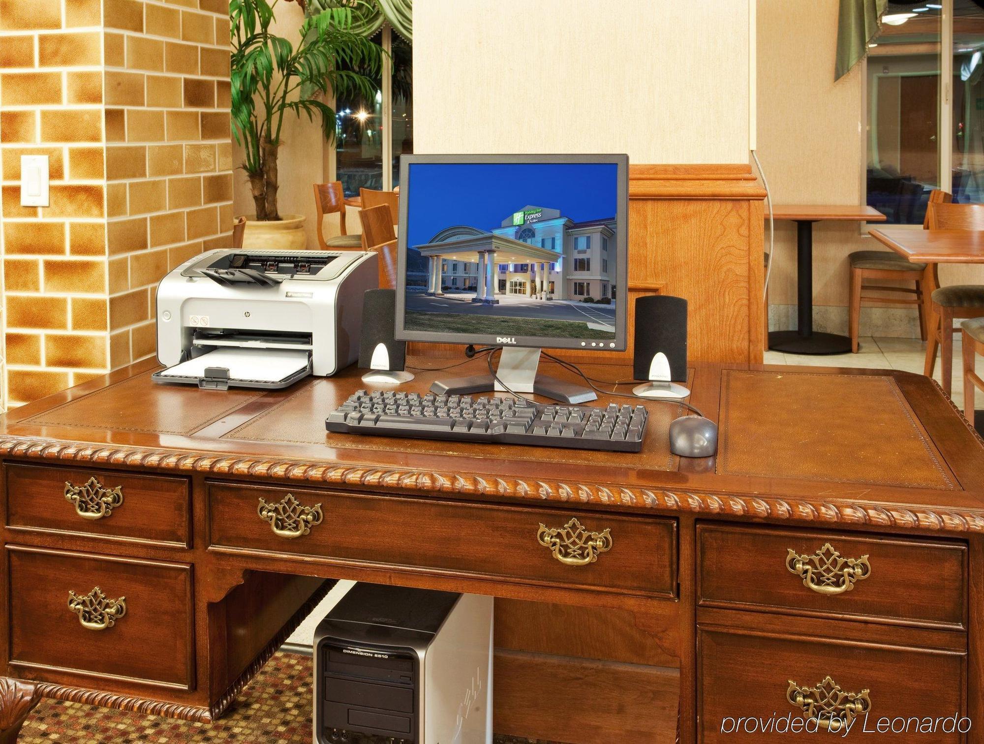 Express & Carson By Ihg Hotel Carson City