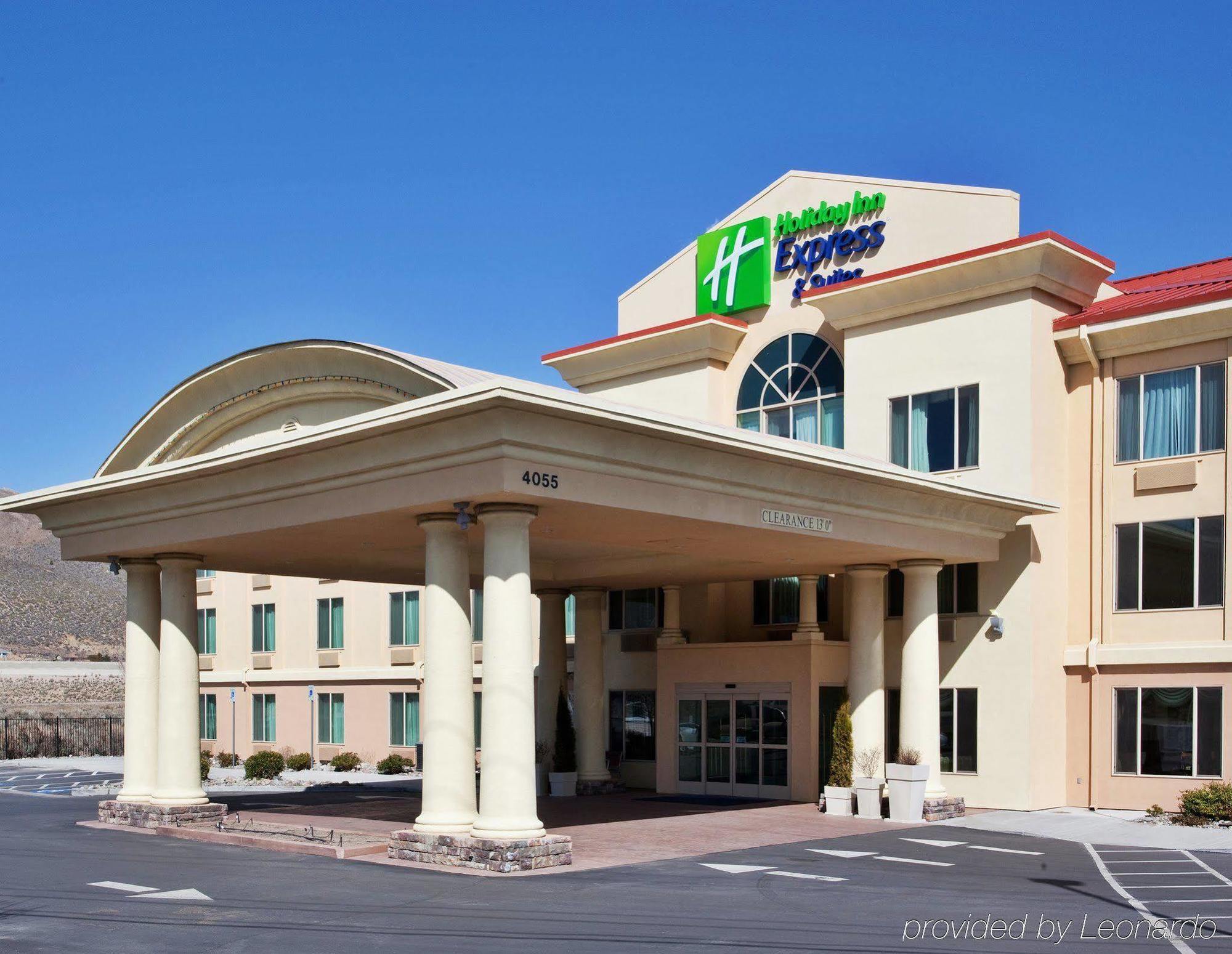 Hotel Holiday Express & By Ihg 3*