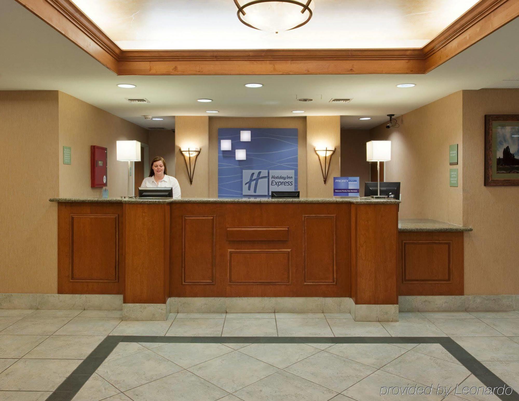Holiday Express & By Ihg Hotel 3*